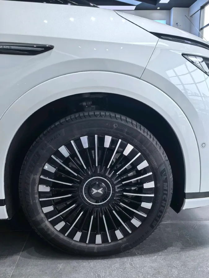 2025 Xpeng X9 BEV,autocango,china used car exporter,china ev exporter,chinese used car exporter,chinese used ev exporter