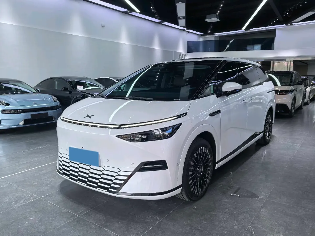 2025 Xpeng X9 BEV,autocango,china used car exporter,china ev exporter,chinese used car exporter,chinese used ev exporter