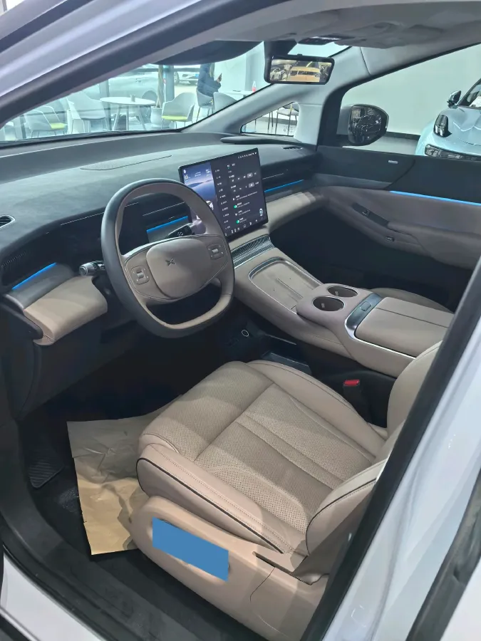 2025 Xpeng X9 BEV,autocango,china used car exporter,china ev exporter,chinese used car exporter,chinese used ev exporter