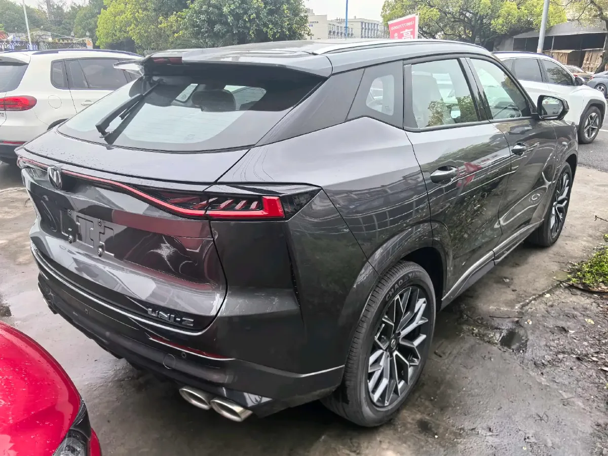 2025 ChangAn UNI-Z 1.5T 188HP L4 7DCT,autocango,china used car exporter,china ev exporter,chinese used car exporter,chinese used ev exporter