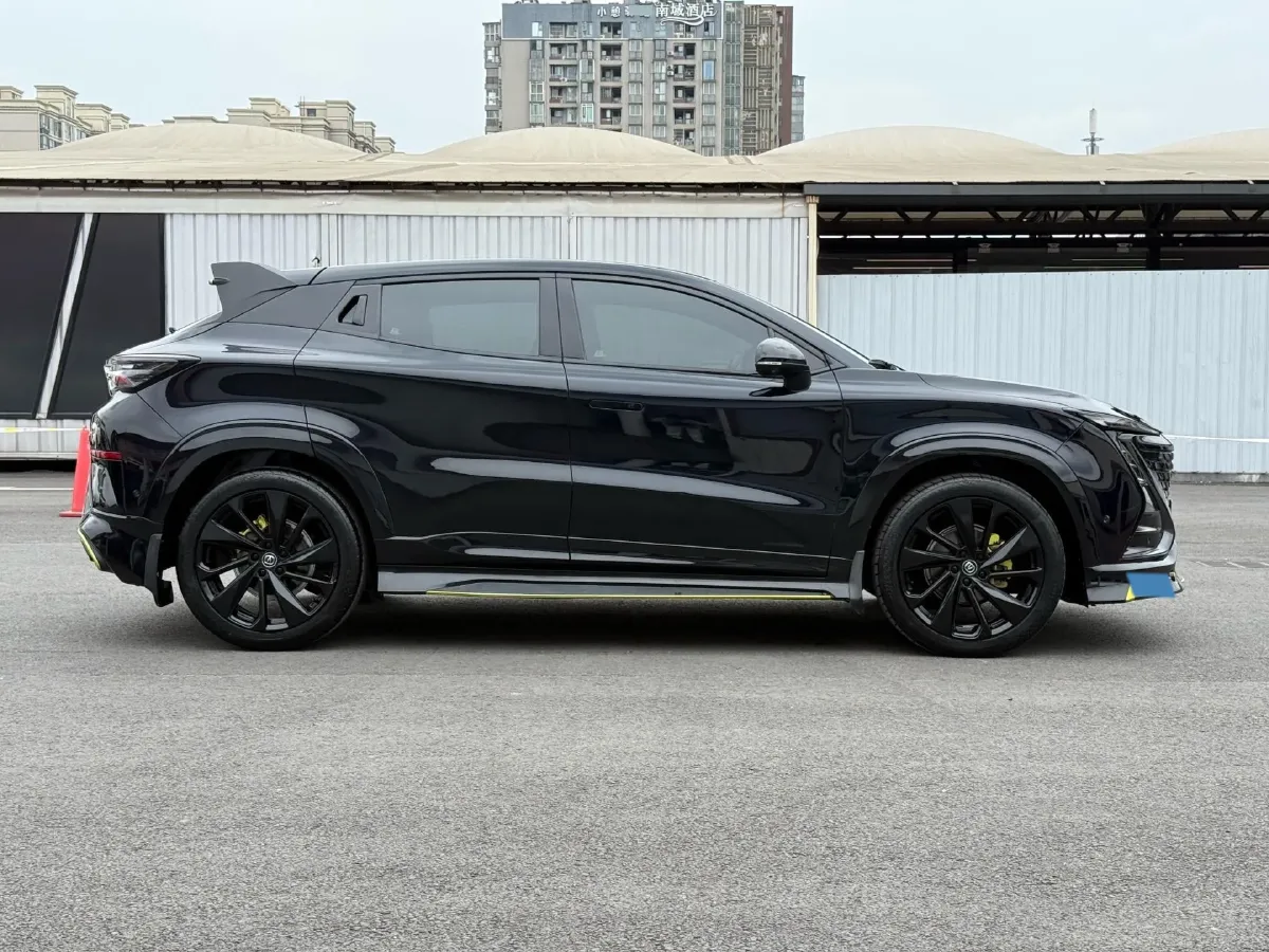 2022 ChangAn UNI-T 1.5T 188HP L4 7DCT,autocango,china used car exporter,china ev exporter,chinese used car exporter,chinese used ev exporter