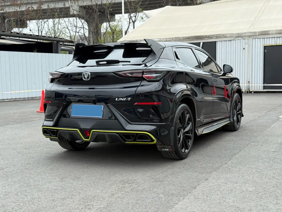 2022 ChangAn UNI-T 1.5T 188HP L4 7DCT,autocango,china used car exporter,china ev exporter,chinese used car exporter,chinese used ev exporter