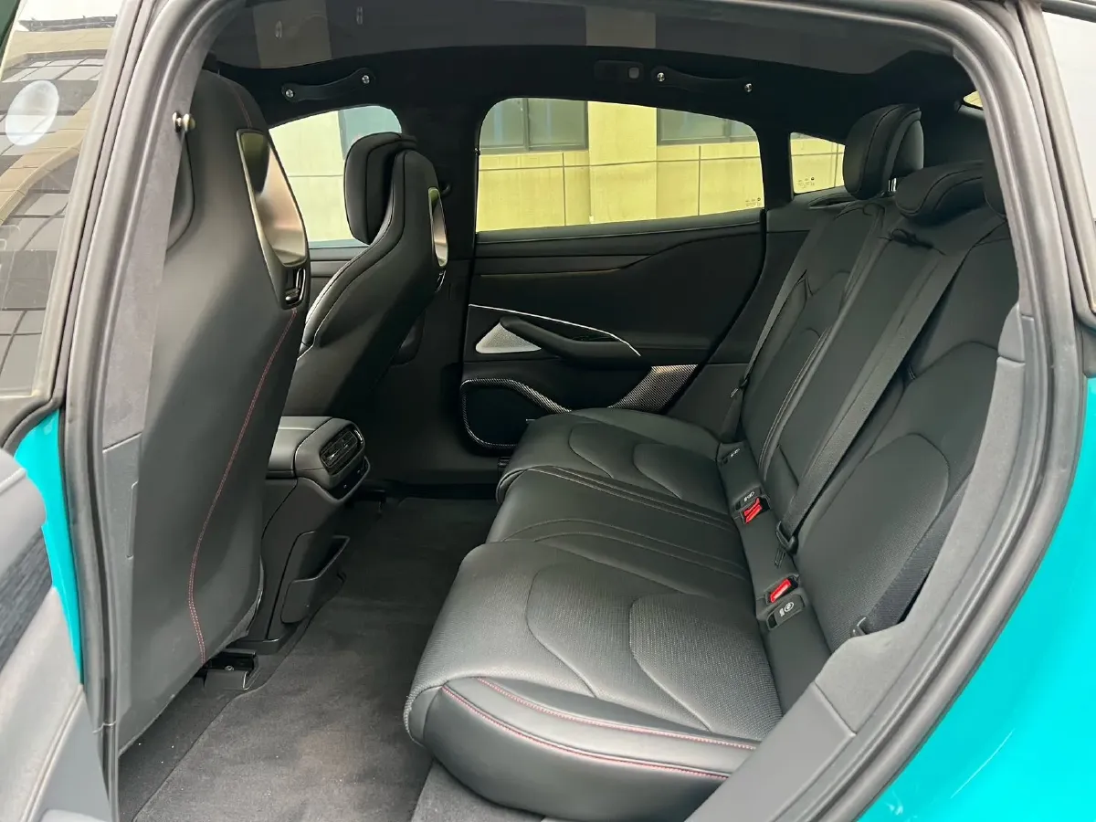 2024 MI SU7 BEV 101KWH,autocango,china used car exporter,china ev exporter,chinese used car exporter,chinese used ev exporter