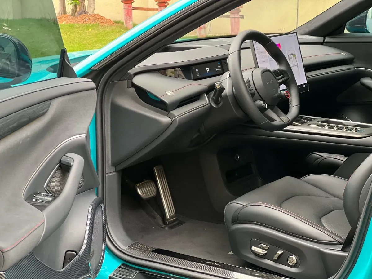 2024 MI SU7 BEV 101KWH,autocango,china used car exporter,china ev exporter,chinese used car exporter,chinese used ev exporter