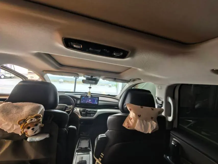 2021 Roewe iMAX8 2.0T 234HP L4 8AT,autocango,china used car exporter,china ev exporter,chinese used car exporter,chinese used ev exporter