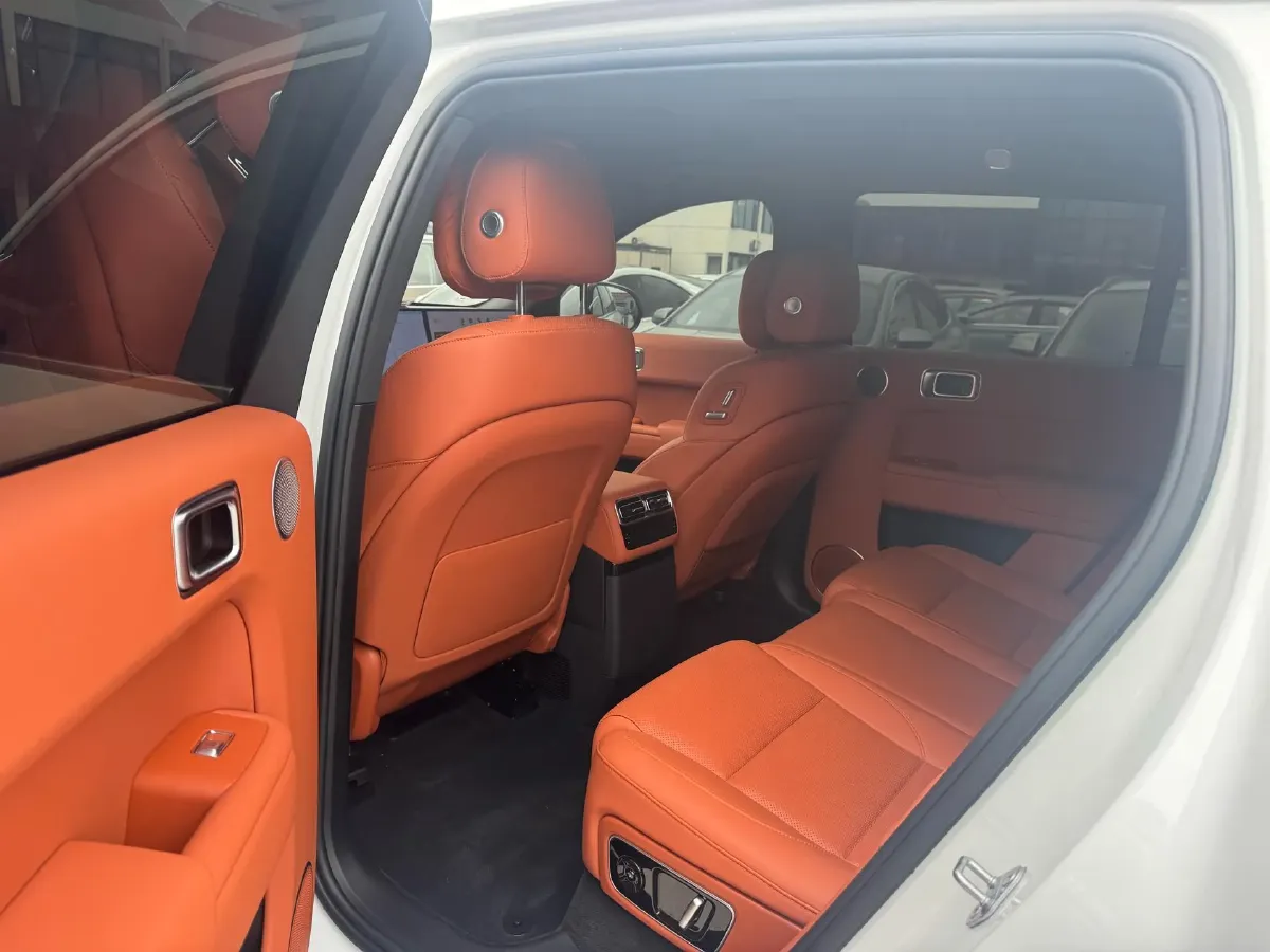 2025 Li L7 Range Extended 154HP REEV,autocango,china used car exporter,china ev exporter,chinese used car exporter,chinese used ev exporter