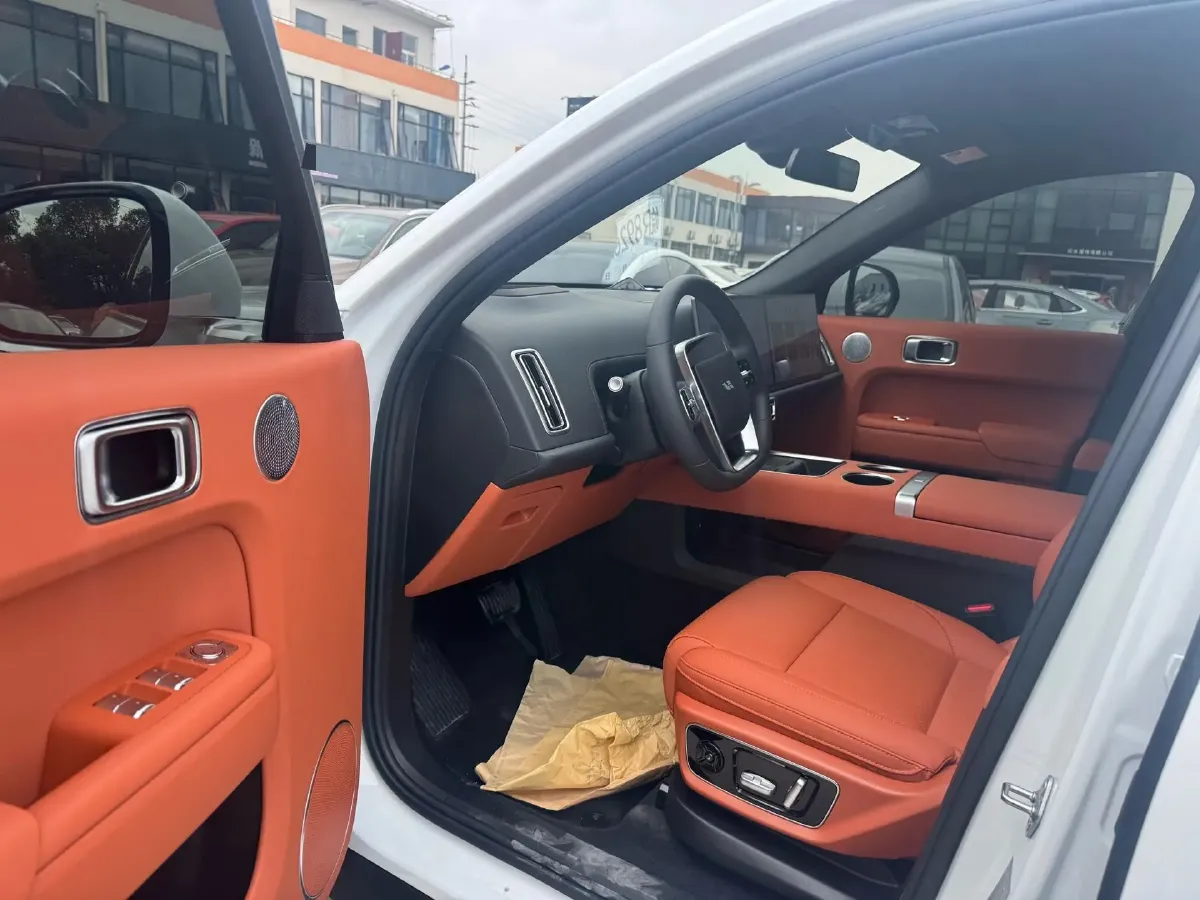 2025 Li L7 Range Extended 154HP REEV,autocango,china used car exporter,china ev exporter,chinese used car exporter,chinese used ev exporter