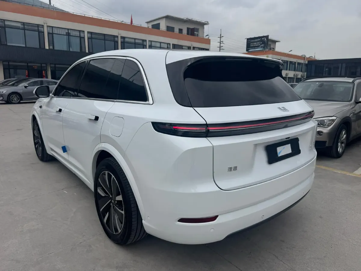 2025 Li L7 Range Extended 154HP REEV,autocango,china used car exporter,china ev exporter,chinese used car exporter,chinese used ev exporter