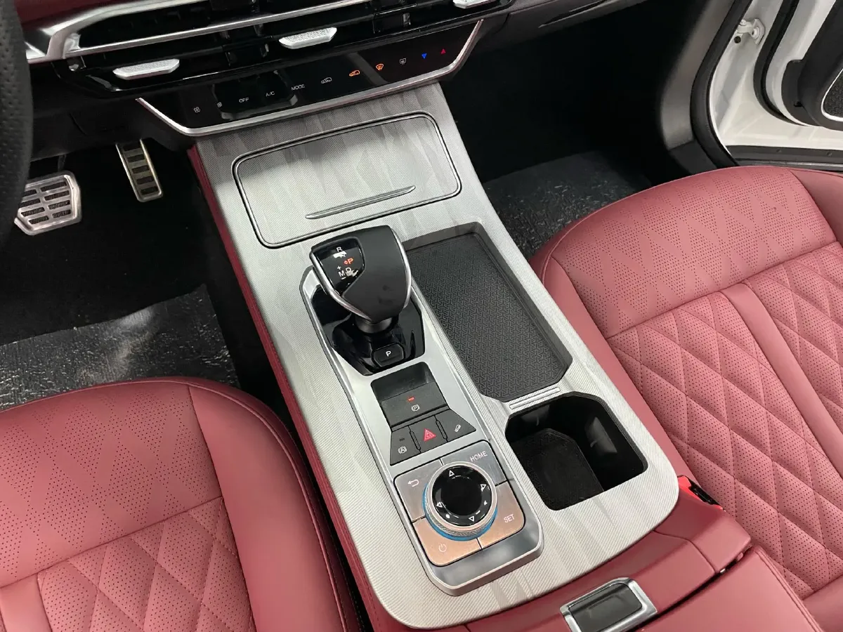 2023 Jetour X70 Plus 1.5T 156HP L4 6DCT,autocango,china used car exporter,china ev exporter,chinese used car exporter,chinese used ev exporter