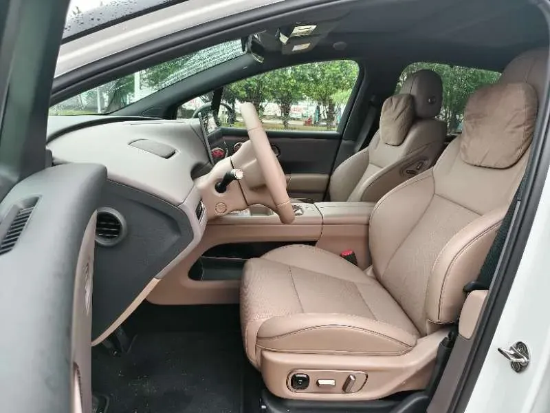 2025 Li i6 BEV,autocango,china used car exporter,china ev exporter,chinese used car exporter,chinese used ev exporter