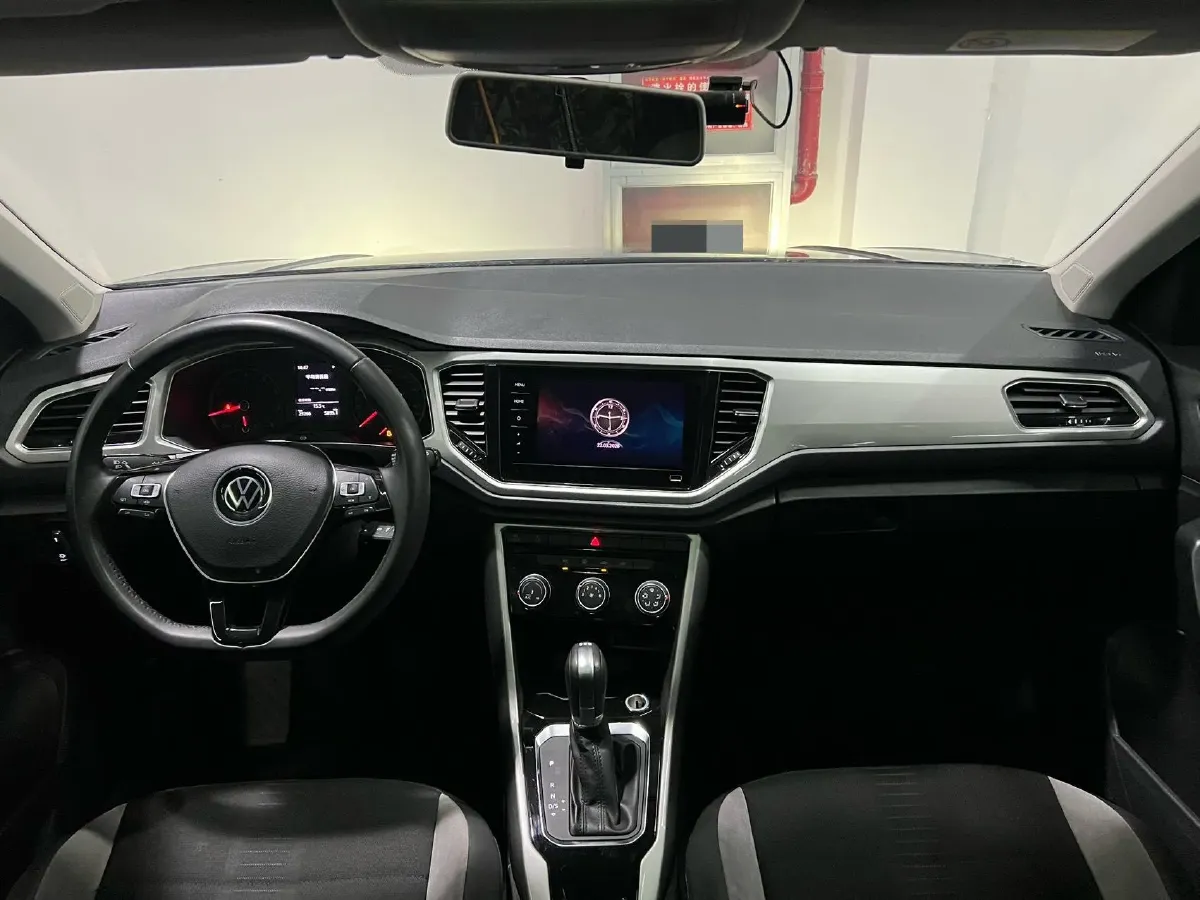 2021 Volkswagen T-Roc 1.4T 150HP L4 7DCT,autocango,china used car exporter,china ev exporter,chinese used car exporter,chinese used ev exporter