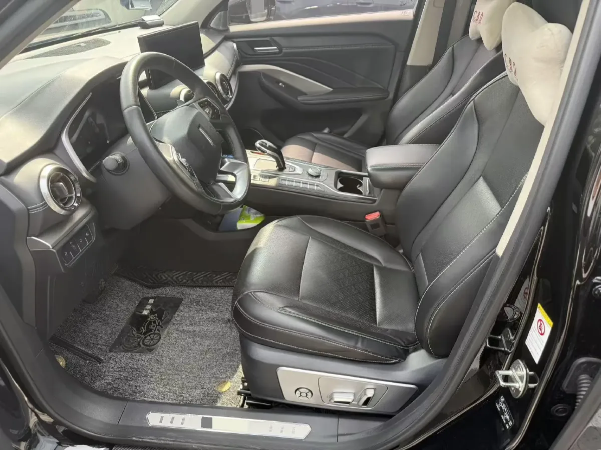 2021 WEY VV6 2.0T 227HP L4 7DCT,autocango,china used car exporter,china ev exporter,chinese used car exporter,chinese used ev exporter