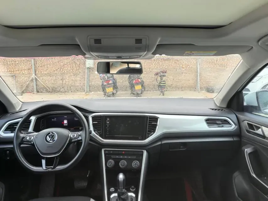 2022 Volkswagen T-Roc 1.4T 150HP L4 7DCT,autocango,china used car exporter,china ev exporter,chinese used car exporter,chinese used ev exporter
