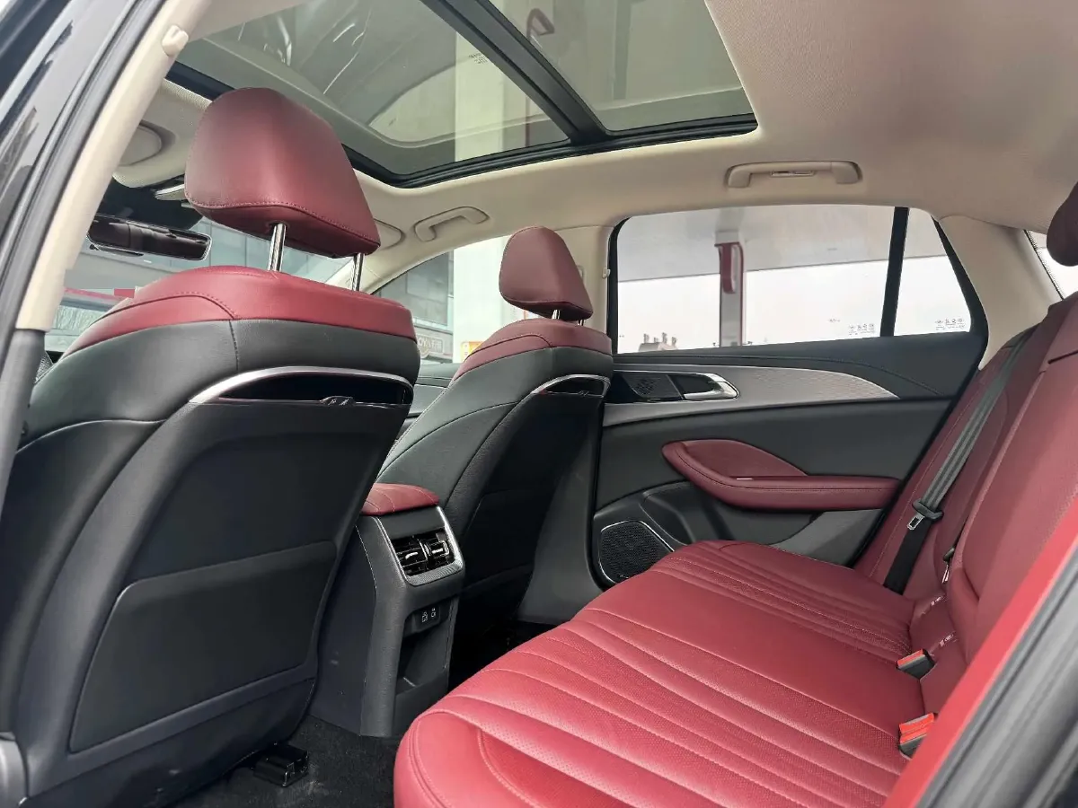 2024 HongQi H5 1.5T 169HP L4 1DHT Hybrid,autocango,china used car exporter,china ev exporter,chinese used car exporter,chinese used ev exporter