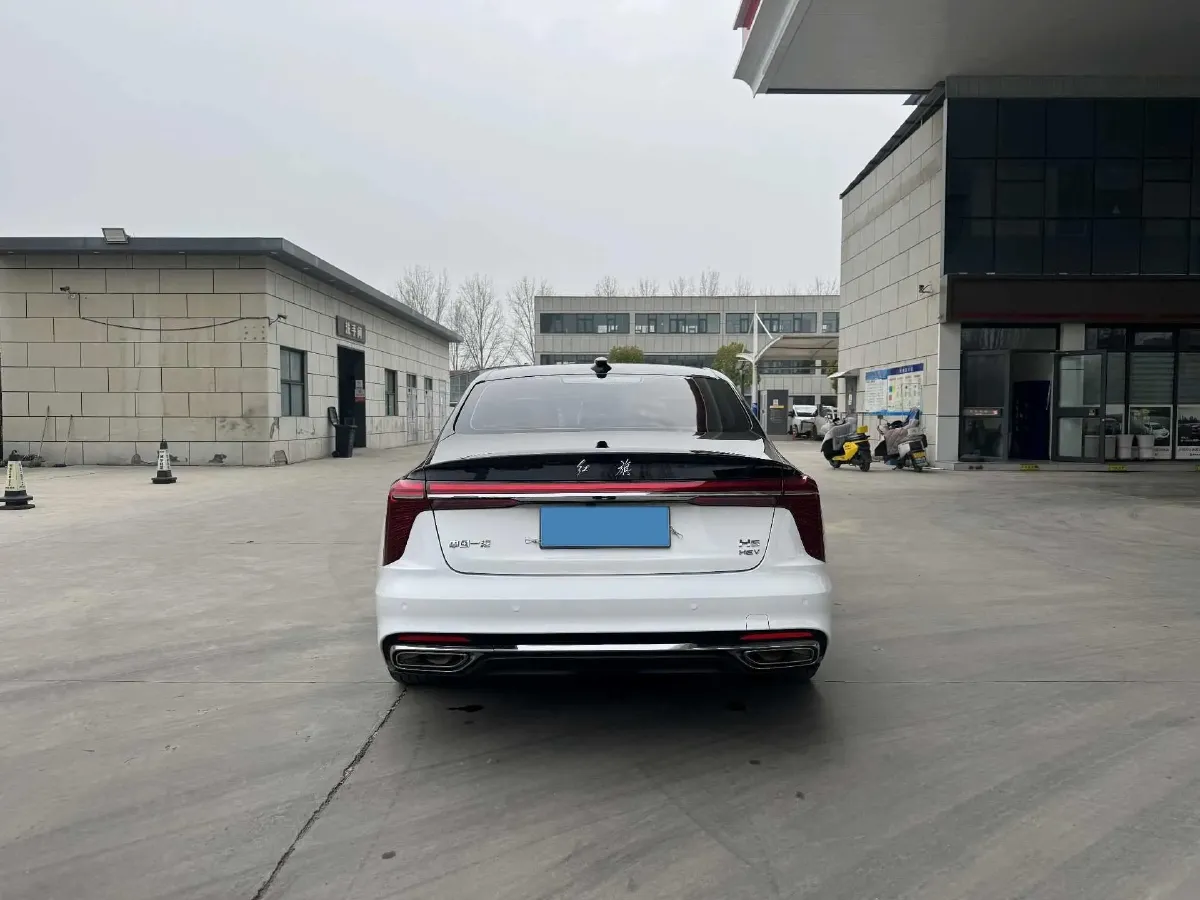 2024 HongQi H5 1.5T 169HP L4 1DHT Hybrid,autocango,china used car exporter,china ev exporter,chinese used car exporter,chinese used ev exporter