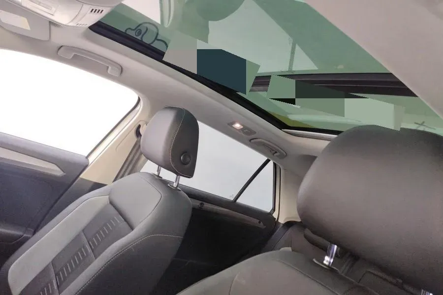 2022 Volkswagen T-Roc 1.4T 150HP L4 7DCT,autocango,china used car exporter,china ev exporter,chinese used car exporter,chinese used ev exporter