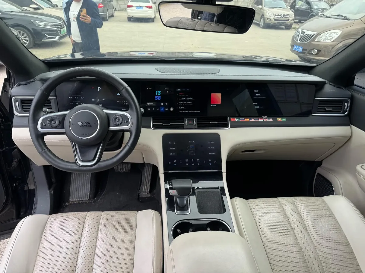 2020 Li ONE Range Extended 131HP REEV 40.5KWH,autocango,china used car exporter,china ev exporter,chinese used car exporter,chinese used ev exporter