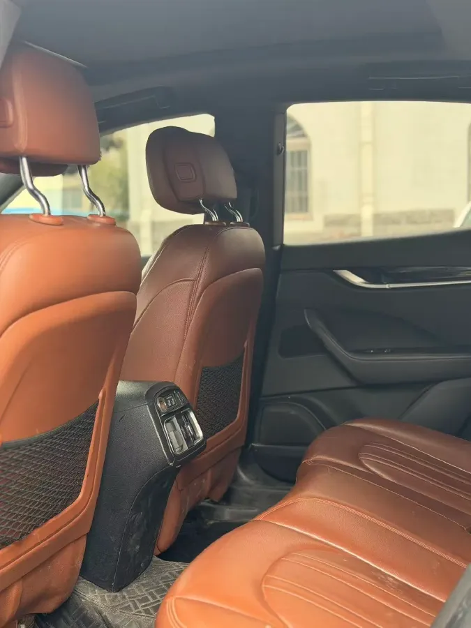 2018 Maserati Levante 3.0T 350HP V6 8AT,autocango,china used car exporter,china ev exporter,chinese used car exporter,chinese used ev exporter