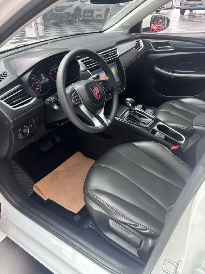 2020 Roewe i5 1.5L 120HP L4 CVT,autocango,china used car exporter,china ev exporter,chinese used car exporter,chinese used ev exporter