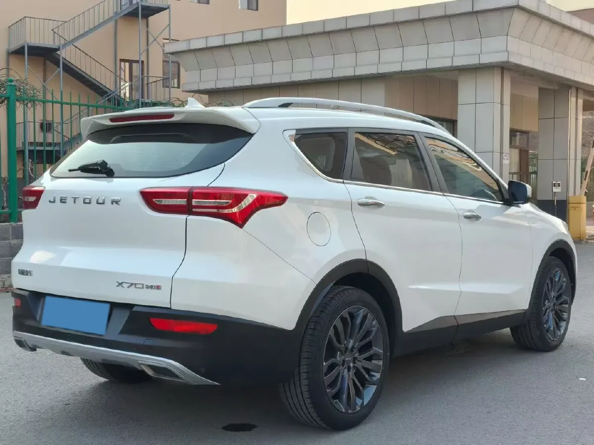 2018 Jetour X70 1.5T 147HP L4 5MT,autocango,china used car exporter,china ev exporter,chinese used car exporter,chinese used ev exporter
