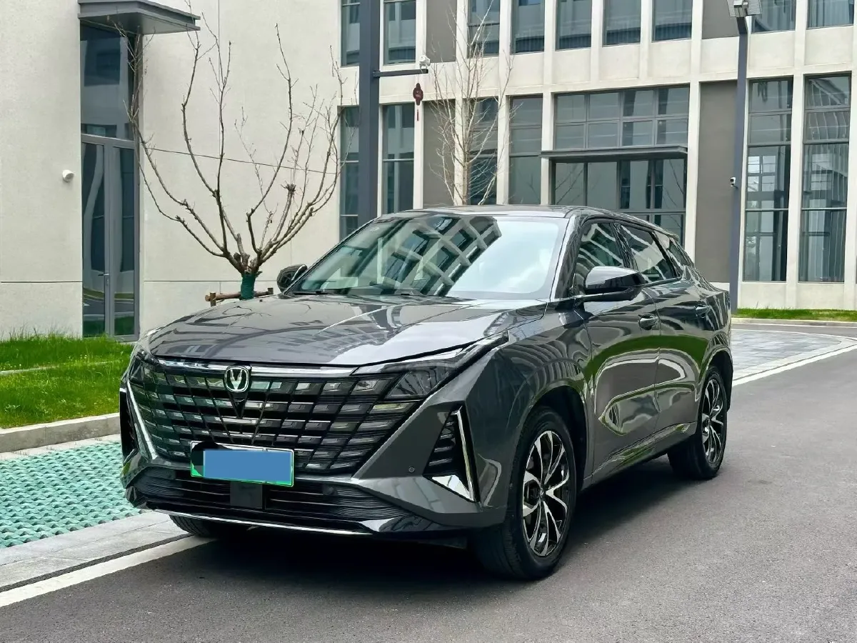 2025 ChangAn UNI-Z 1.5L 98HP L4 E-CVT PHEV,autocango,china used car exporter,china ev exporter,chinese used car exporter,chinese used ev exporter