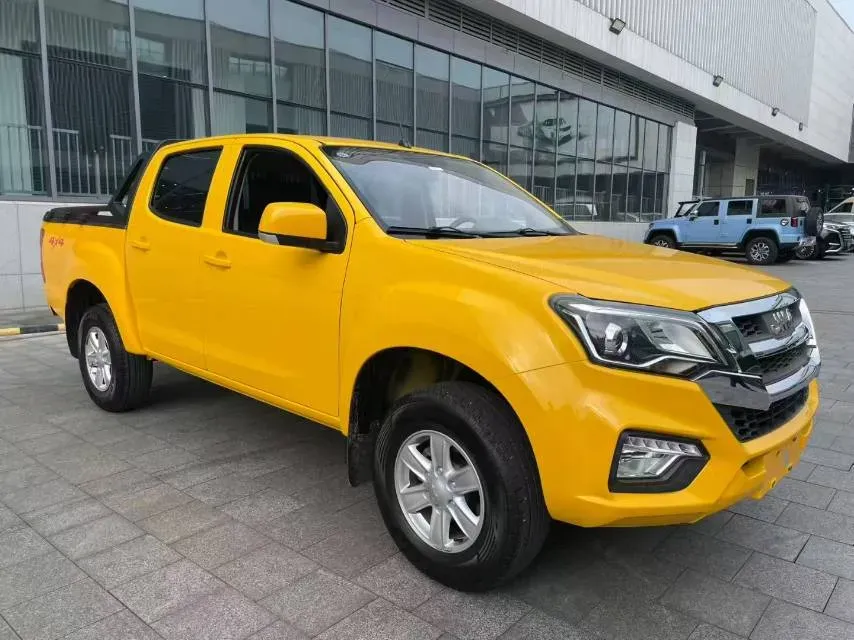 2020 Isuzu RE-MAX Jim 2.4T 211HP L4 5MT,autocango,china used car exporter,china ev exporter,chinese used car exporter,chinese used ev exporter