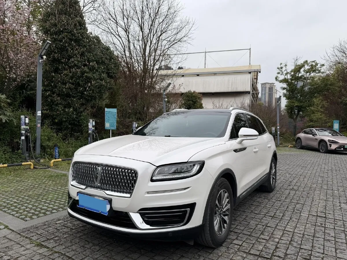 2019 Lincoln Nautilus 2.0T 224HP L4 8AT,autocango,china used car exporter,china ev exporter,chinese used car exporter,chinese used ev exporter