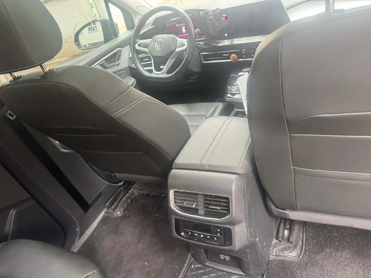 2021 Volkswagen Talagon 2.0T 220HP L4 7DCT,autocango,china used car exporter,china ev exporter,chinese used car exporter,chinese used ev exporter