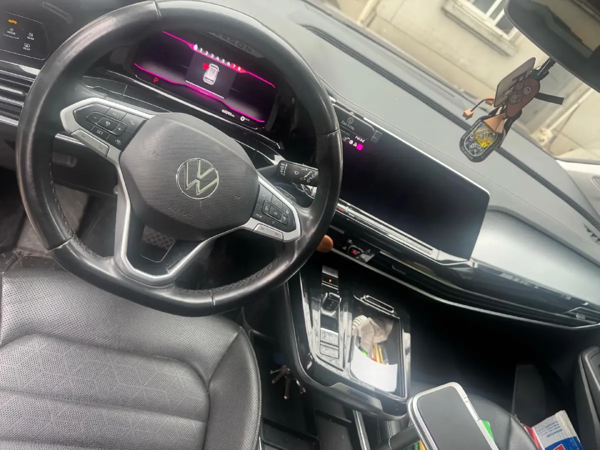 2021 Volkswagen Talagon 2.0T 220HP L4 7DCT,autocango,china used car exporter,china ev exporter,chinese used car exporter,chinese used ev exporter