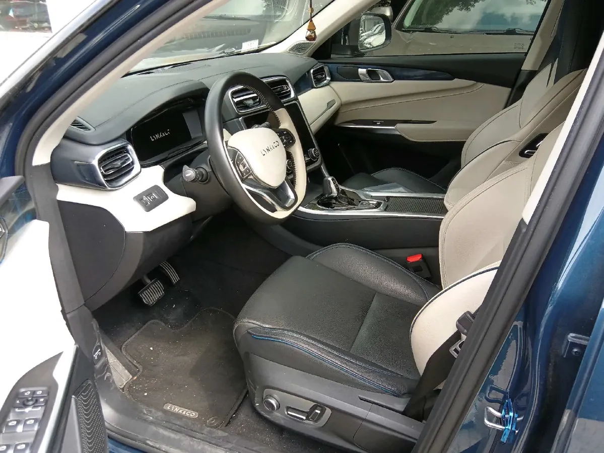 2019 LYNK&CO 01 2.0T 190HP L4 6AT,autocango,china used car exporter,china ev exporter,chinese used car exporter,chinese used ev exporter