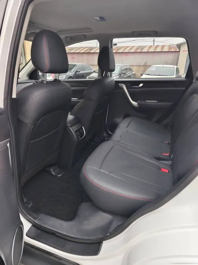 2019 Haval M6 1.5T 150HP L4 7DCT,autocango,china used car exporter,china ev exporter,chinese used car exporter,chinese used ev exporter