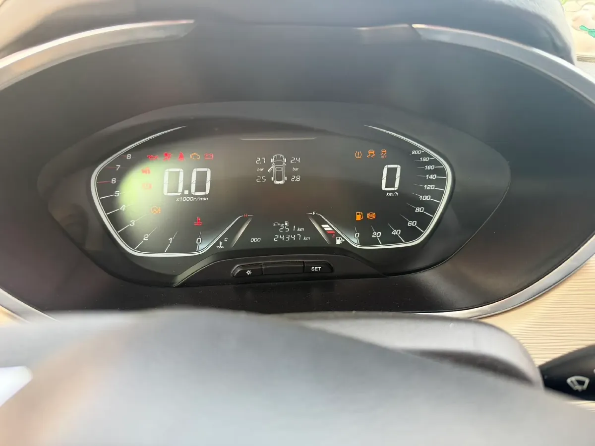 2018 BaoJun 360 1.5L 112HP L4 6MT,autocango,china used car exporter,china ev exporter,chinese used car exporter,chinese used ev exporter