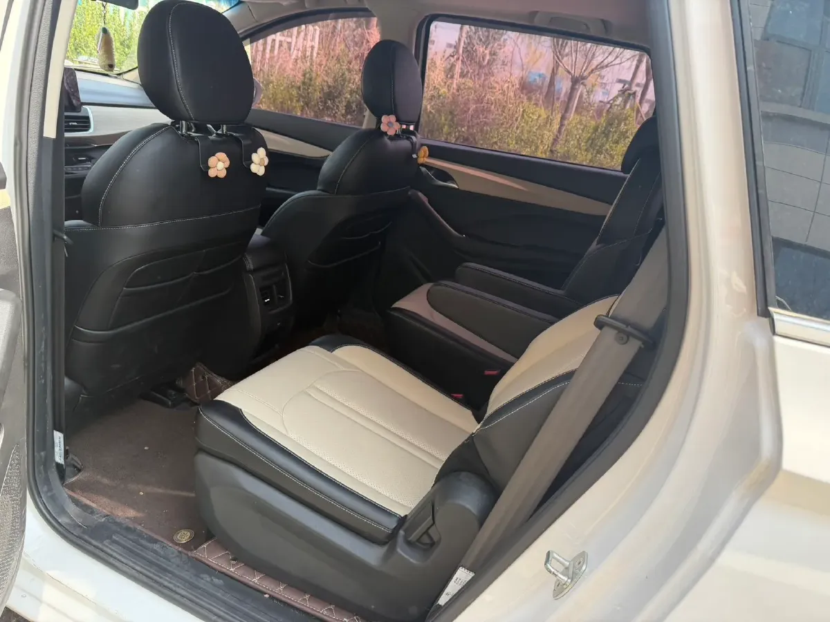 2018 BaoJun 360 1.5L 112HP L4 6MT,autocango,china used car exporter,china ev exporter,chinese used car exporter,chinese used ev exporter