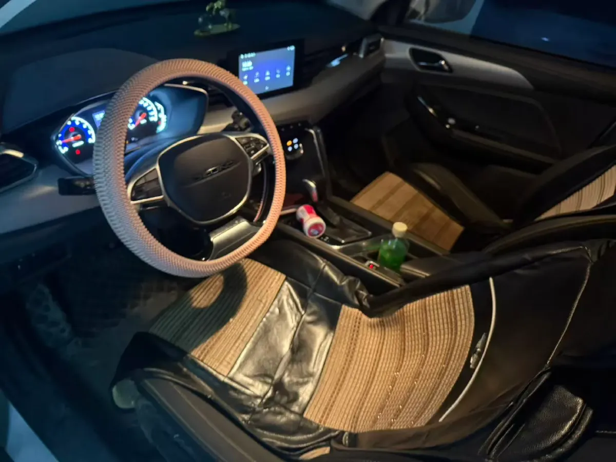 2019 BeiJing Auto X3 1.5T 150HP L4 CVT,autocango,china used car exporter,china ev exporter,chinese used car exporter,chinese used ev exporter