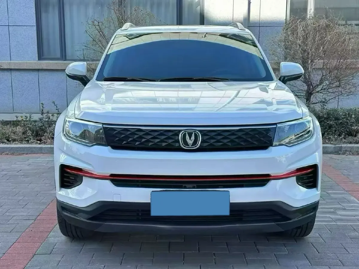 2021 ChangAn CS35 Plus 1.6L 128HP L4 5MT,autocango,china used car exporter,china ev exporter,chinese used car exporter,chinese used ev exporter