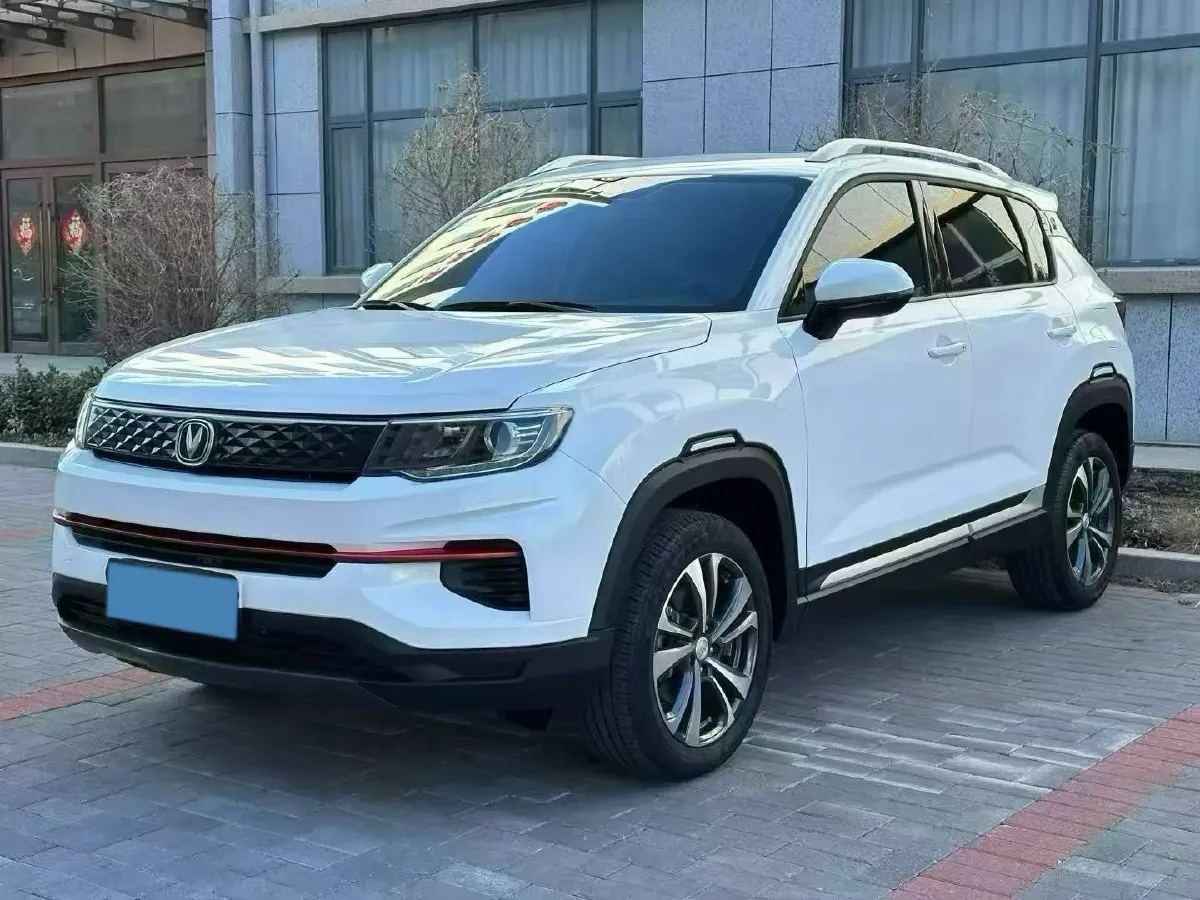 2021 ChangAn CS35 Plus 1.6L 128HP L4 5MT,autocango,china used car exporter,china ev exporter,chinese used car exporter,chinese used ev exporter
