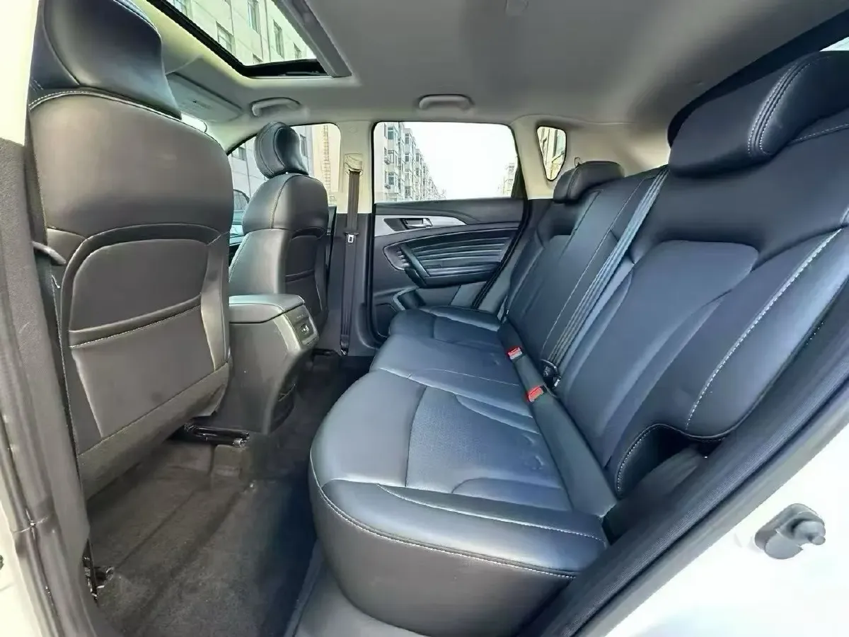 2021 ChangAn CS35 Plus 1.6L 128HP L4 5MT,autocango,china used car exporter,china ev exporter,chinese used car exporter,chinese used ev exporter