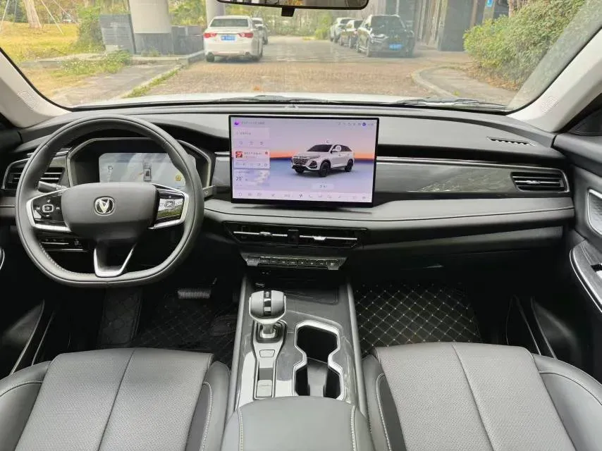 2026 ChangAn CS75 1.5T 192HP L4 7DCT,autocango,china used car exporter,china ev exporter,chinese used car exporter,chinese used ev exporter