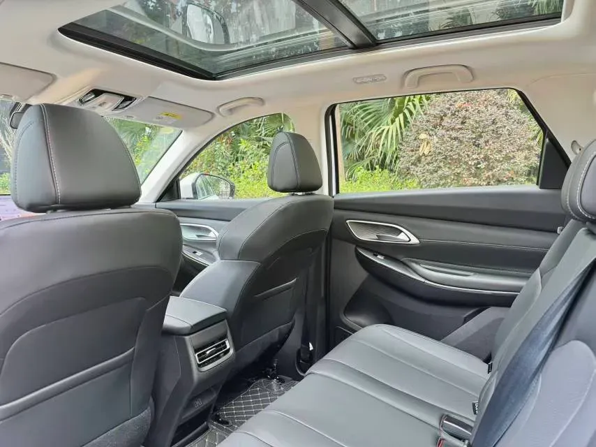 2026 ChangAn CS75 1.5T 192HP L4 7DCT,autocango,china used car exporter,china ev exporter,chinese used car exporter,chinese used ev exporter