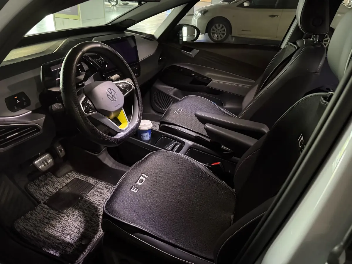 2023 Volkswagen ID.3 BEV 52.8KWH,autocango,china used car exporter,china ev exporter,chinese used car exporter,chinese used ev exporter