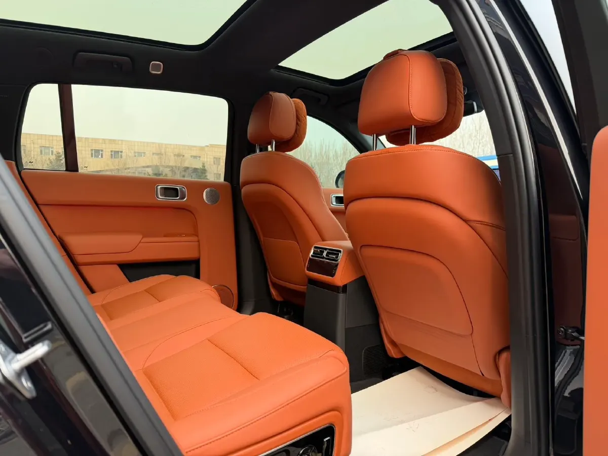 2024 Li L8 Range Extended 154HP REEV 42.8KWH,autocango,china used car exporter,china ev exporter,chinese used car exporter,chinese used ev exporter