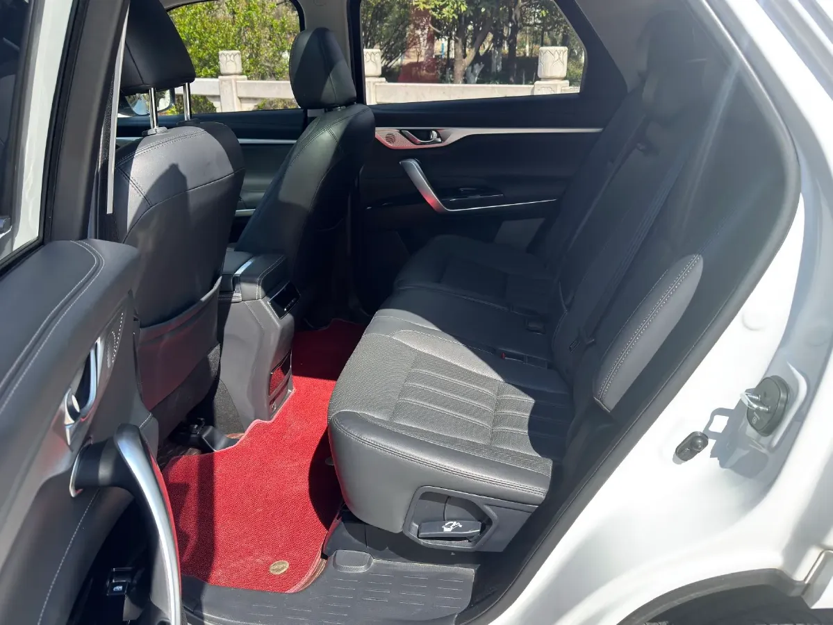 2019 ChangAn CS95 2.0T 233HP L4 6AT,autocango,china used car exporter,china ev exporter,chinese used car exporter,chinese used ev exporter