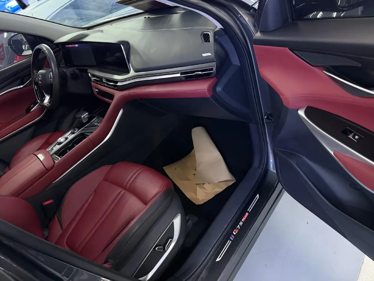 2021 ChangAn CS75 Plus 2.0T 233HP L4 8AT,autocango,china used car exporter,china ev exporter,chinese used car exporter,chinese used ev exporter