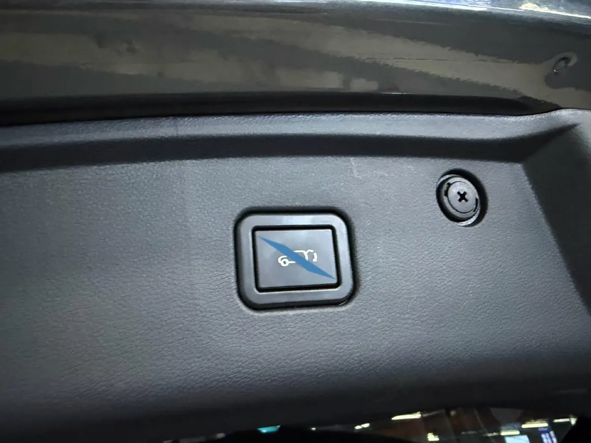 2021 ChangAn CS75 Plus 2.0T 233HP L4 8AT,autocango,china used car exporter,china ev exporter,chinese used car exporter,chinese used ev exporter