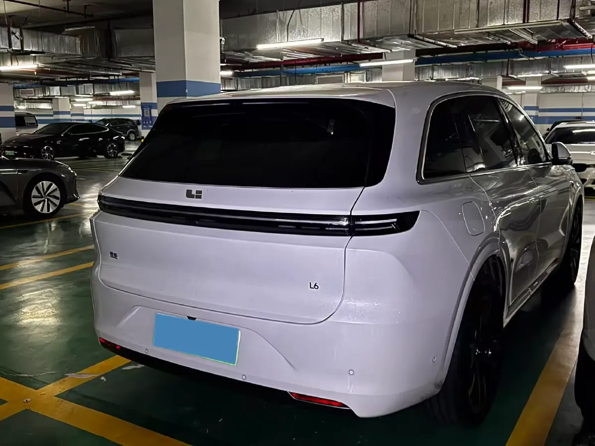 2025 Li L6 Range Extended 154HP L4 REEV,autocango,china used car exporter,china ev exporter,chinese used car exporter,chinese used ev exporter