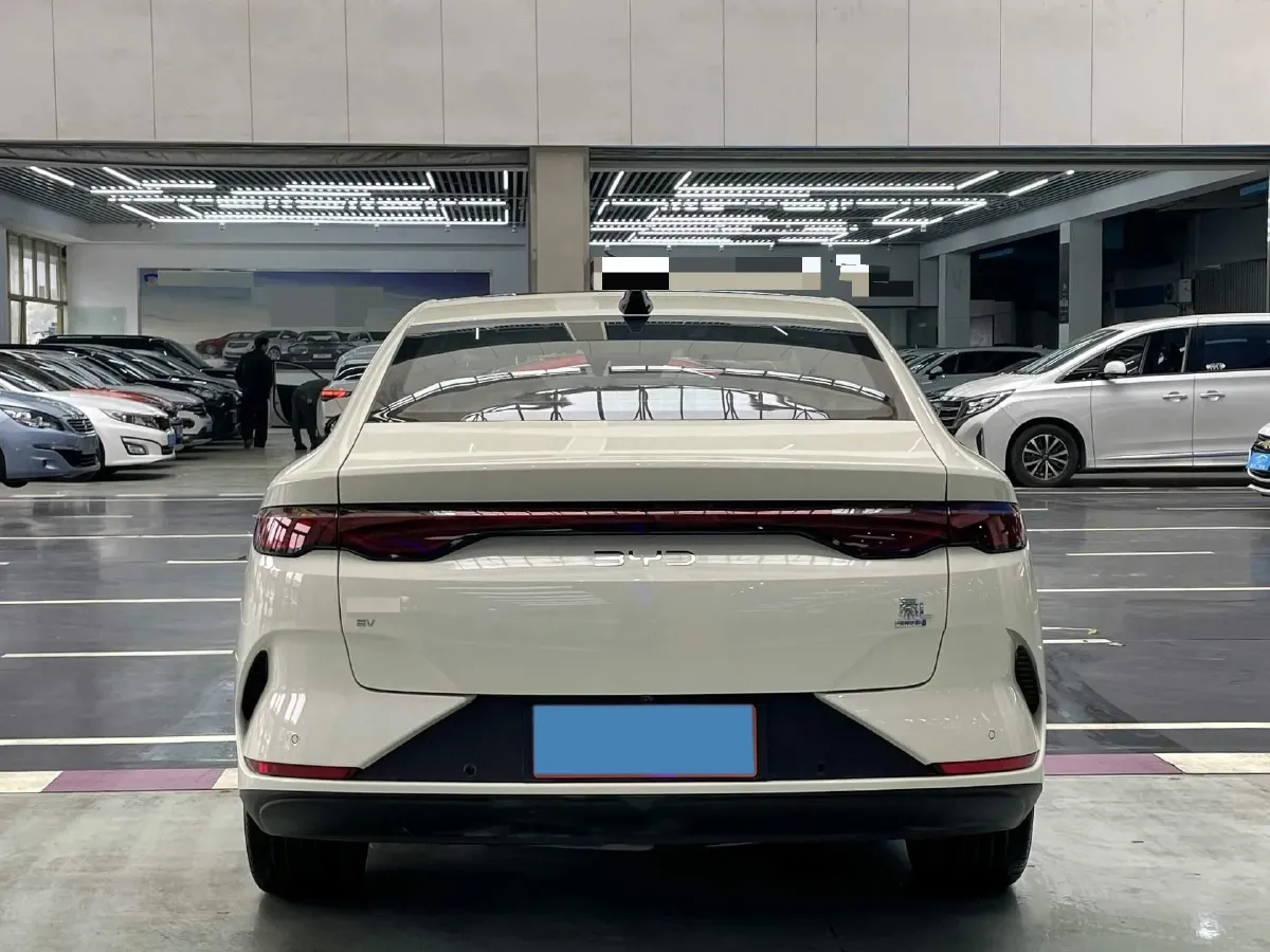 2025 BYD QinL BEV,autocango,china used car exporter,china ev exporter,chinese used car exporter,chinese used ev exporter