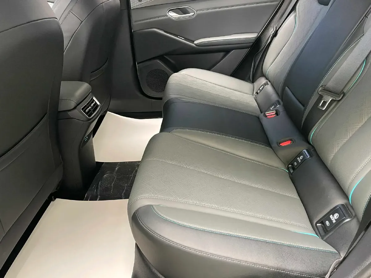 2025 BYD QinL BEV,autocango,china used car exporter,china ev exporter,chinese used car exporter,chinese used ev exporter