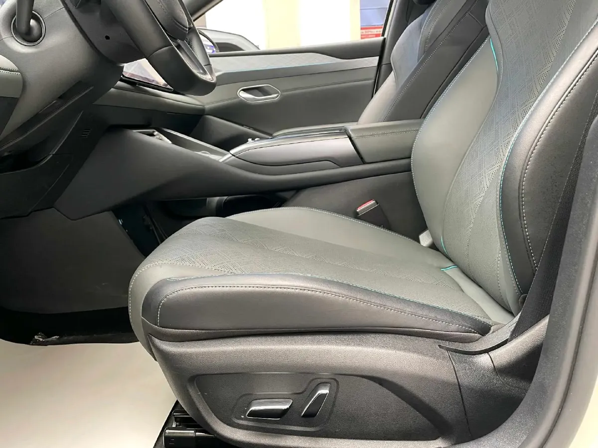 2025 BYD QinL BEV,autocango,china used car exporter,china ev exporter,chinese used car exporter,chinese used ev exporter