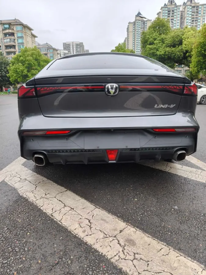 2022 ChangAn UNI-V 1.5T 188HP L4 7DCT,autocango,china used car exporter,china ev exporter,chinese used car exporter,chinese used ev exporter