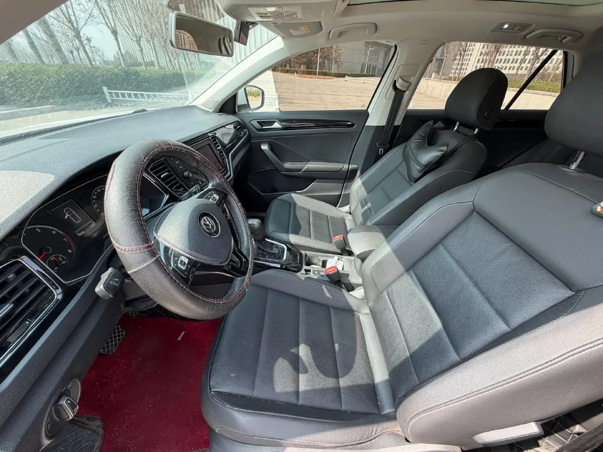 2019 Volkswagen T-Roc 1.4T 150HP L4 7DCT,autocango,china used car exporter,china ev exporter,chinese used car exporter,chinese used ev exporter